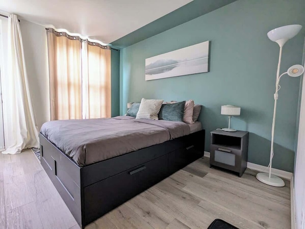 1 chambre, fer et planche à repasser, Wi-Fi gratuit, draps fournis