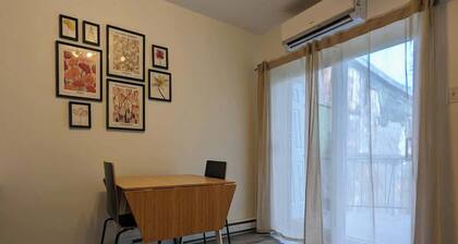 Sunny Top-Floor Apartment Near Metro & Shops
