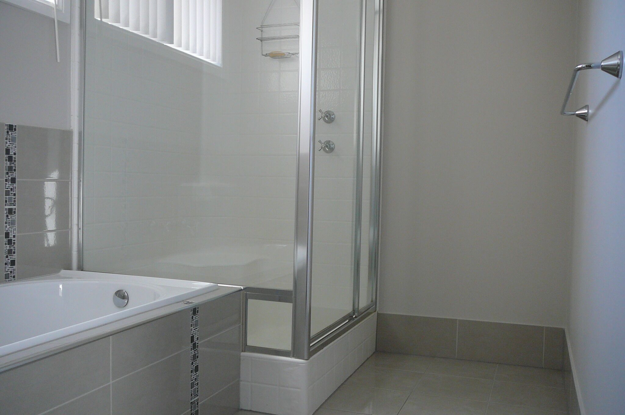 Livin' The Dream ~ Spacious  ~  Off Peak Special! WIFI Available — image 16