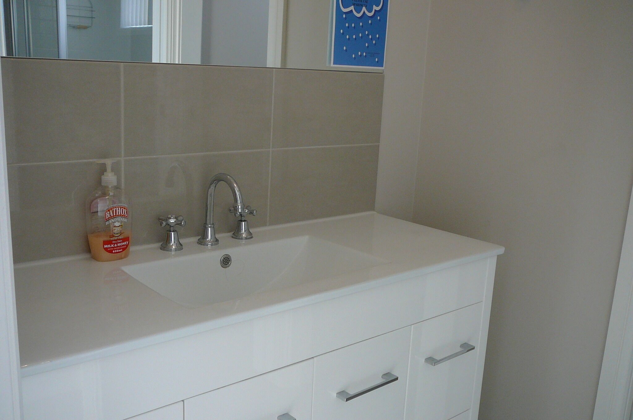 Livin' The Dream ~ Spacious  ~  Off Peak Special! WIFI Available — image 15