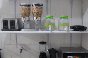Free daily continental breakfast