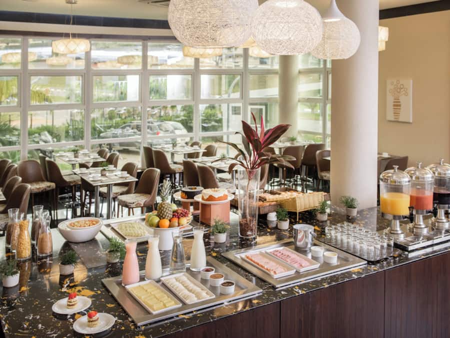 Ilmainen päivittäinen buffetaamiainen