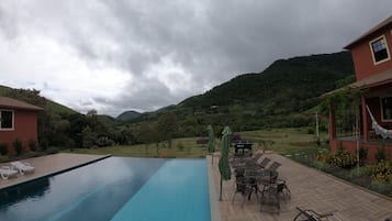 Piscina externa