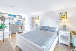 1 bedroom, travel cot, free WiFi, bed sheets