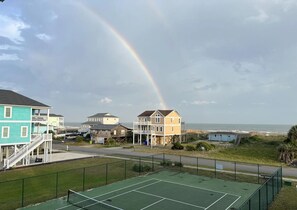 Sport court - Seven Seas-7C - Great condo with community pool & tennis courts! (Holden Beach)