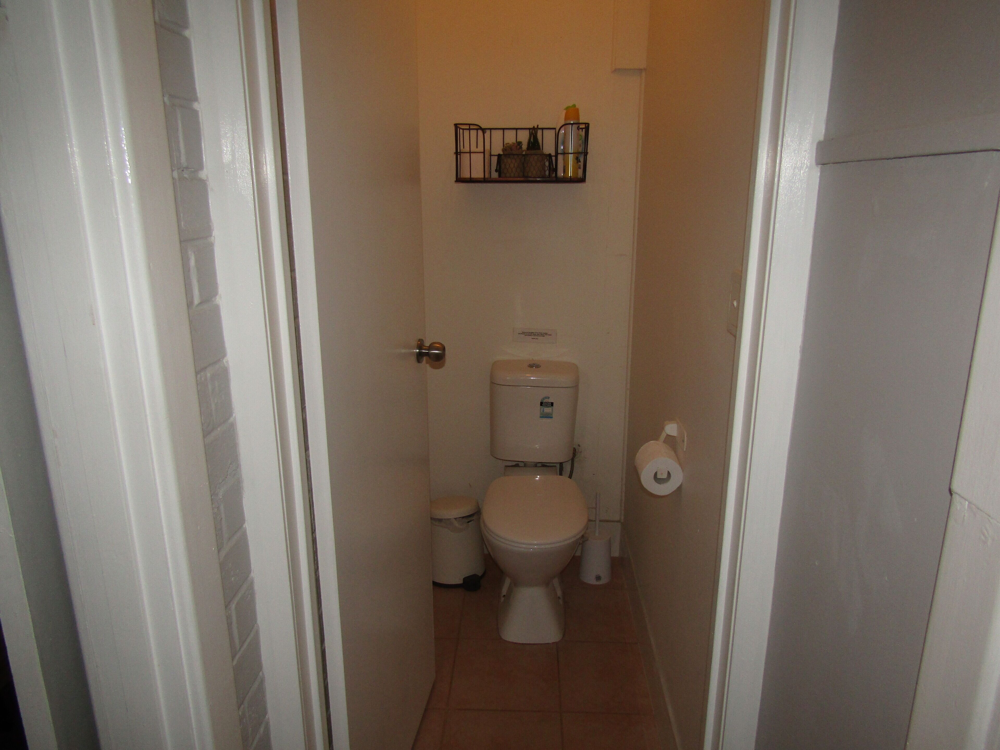 The Catch  ~ short walk to beach! Dog Friendly  - Off Peak Special! — image 18