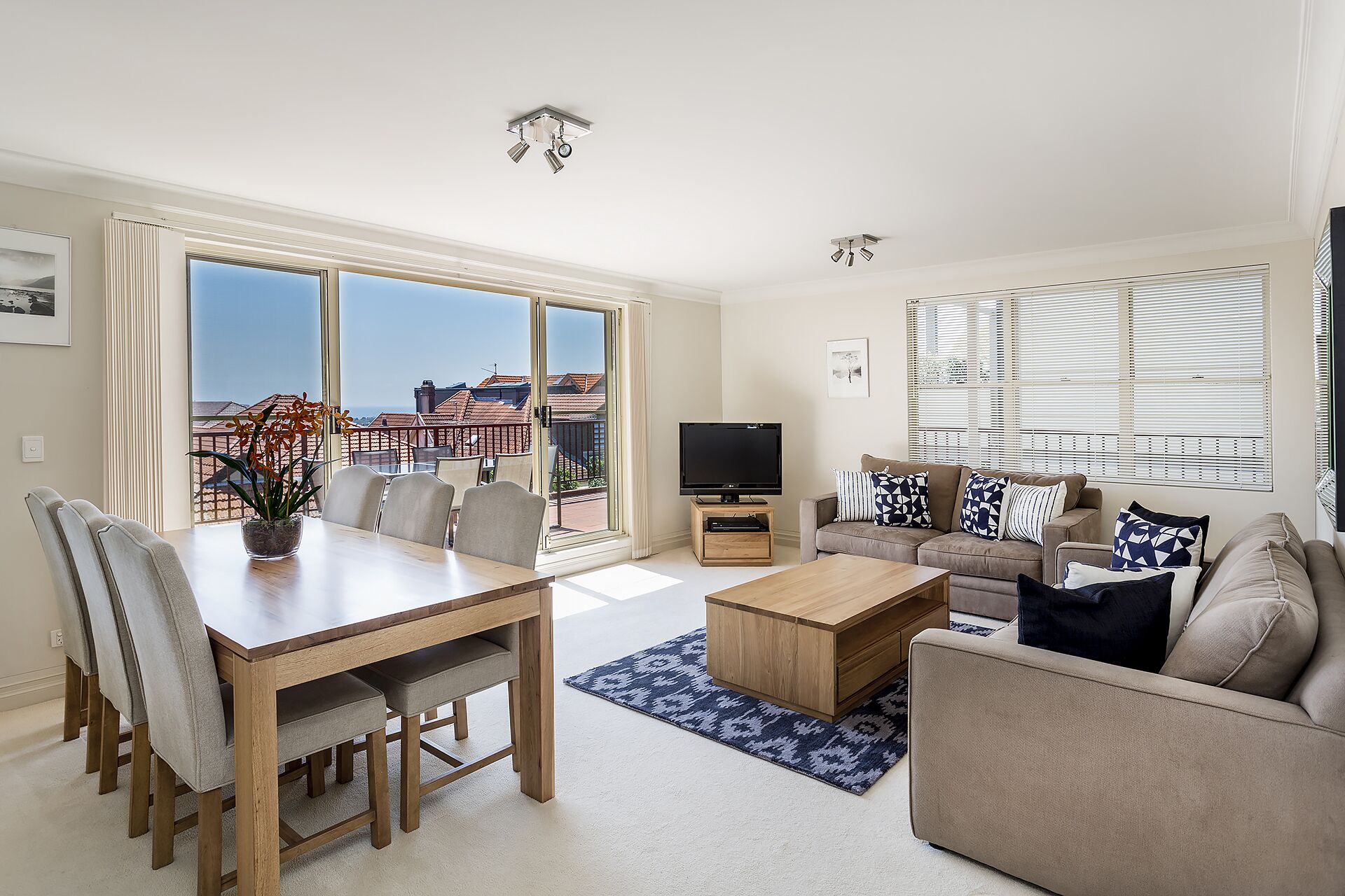 Mosman Abode Furnished Apartment - Central Mosman Location
