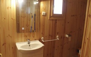 Bungalow | Bathroom - Camping Pont d'Ardaix (El Pont De Bar)