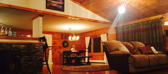 INCREDIBLE Adirondack Home (Lake George/Gore Mtn.