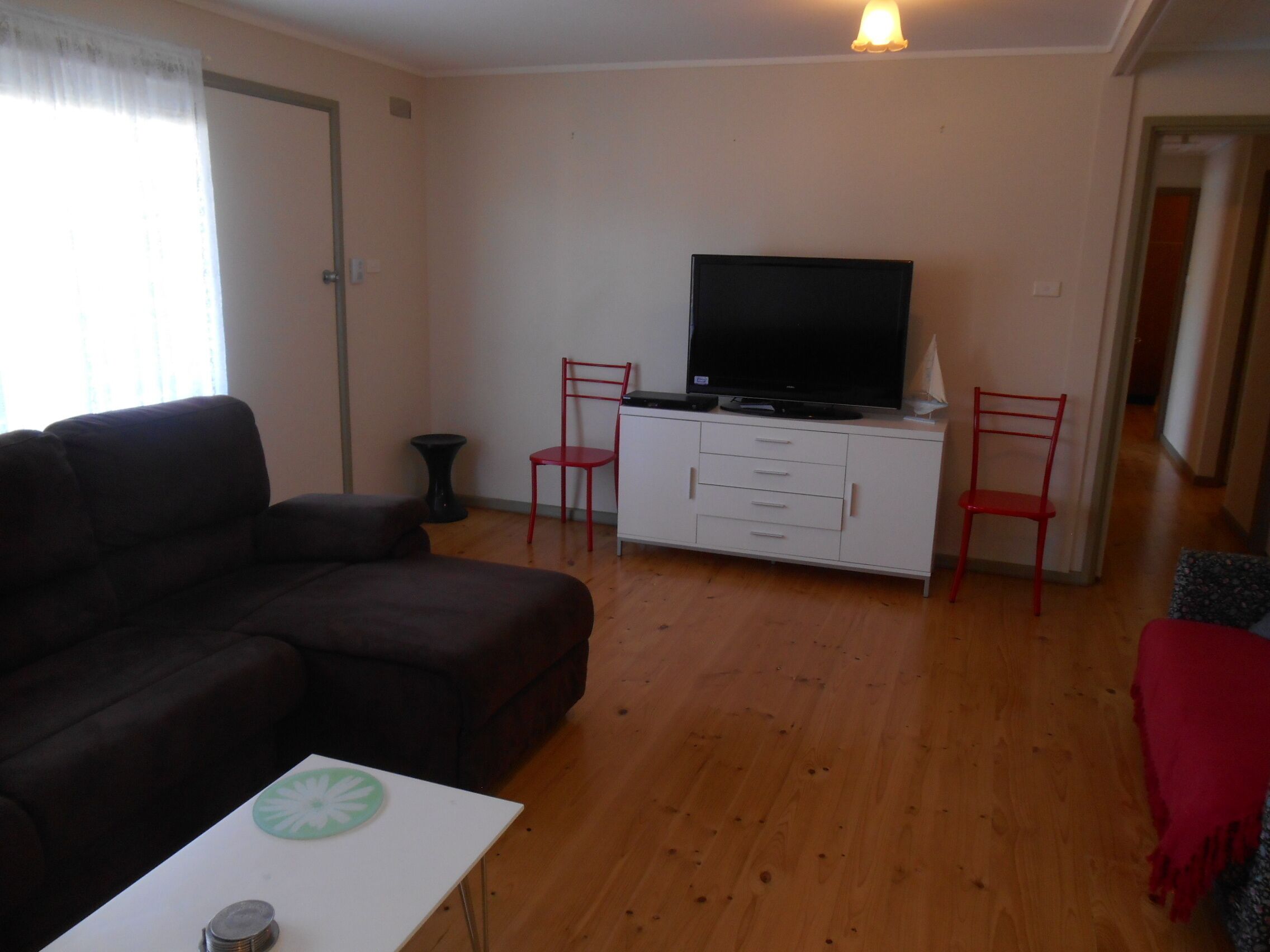 Sea Rose ~ Short walk to the beach and shops!  Off Peak Special! — image 5