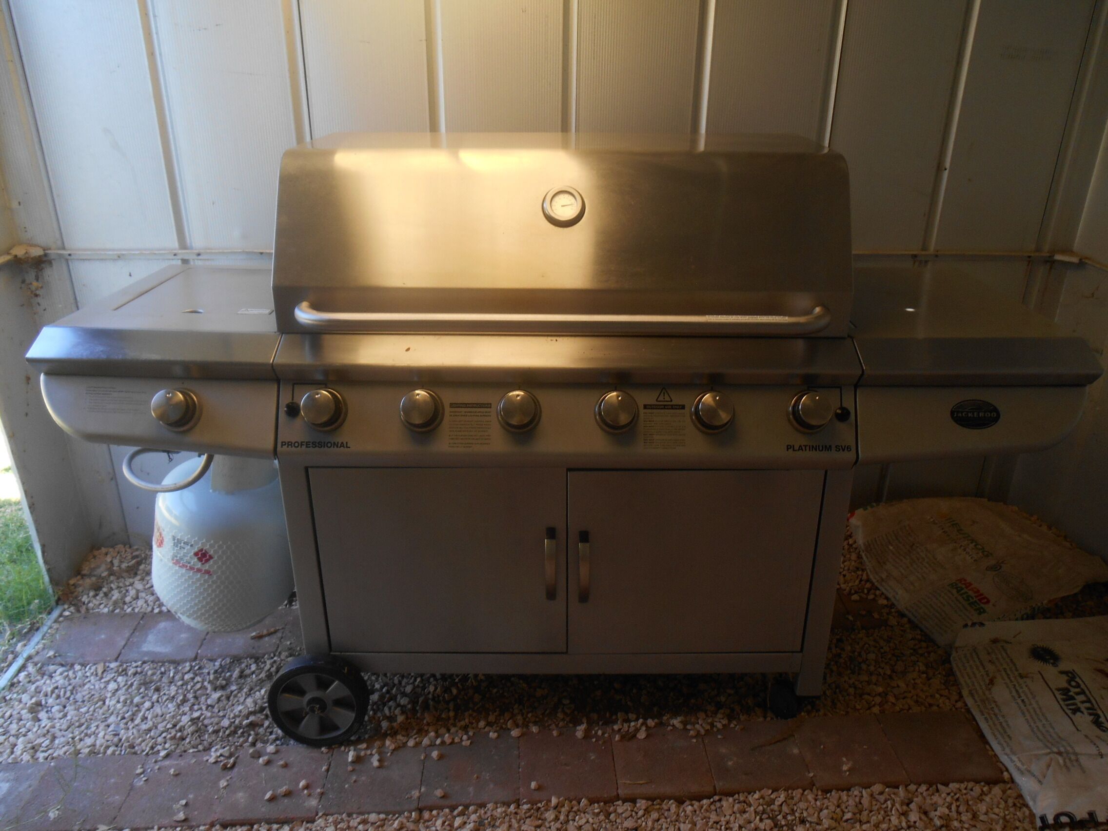 Sea Rose ~ Short walk to the beach and shops!  Off Peak Special! — image 11