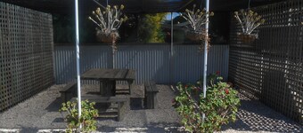 Sea Rose ~ Short walk to the beach and shops!  Off Peak Special!