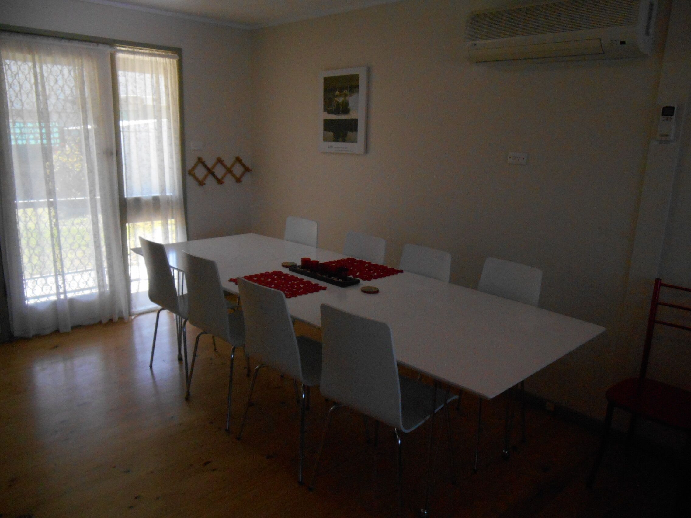 Sea Rose ~ Short walk to the beach and shops!  Off Peak Special! — image 3