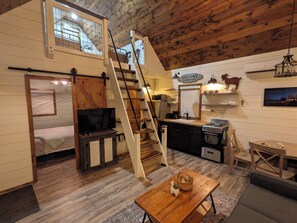 1 bedroom, travel cot, WiFi