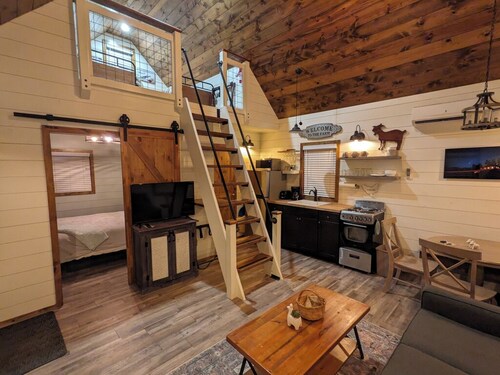 Black Hills Farmhouse, Cabin #3