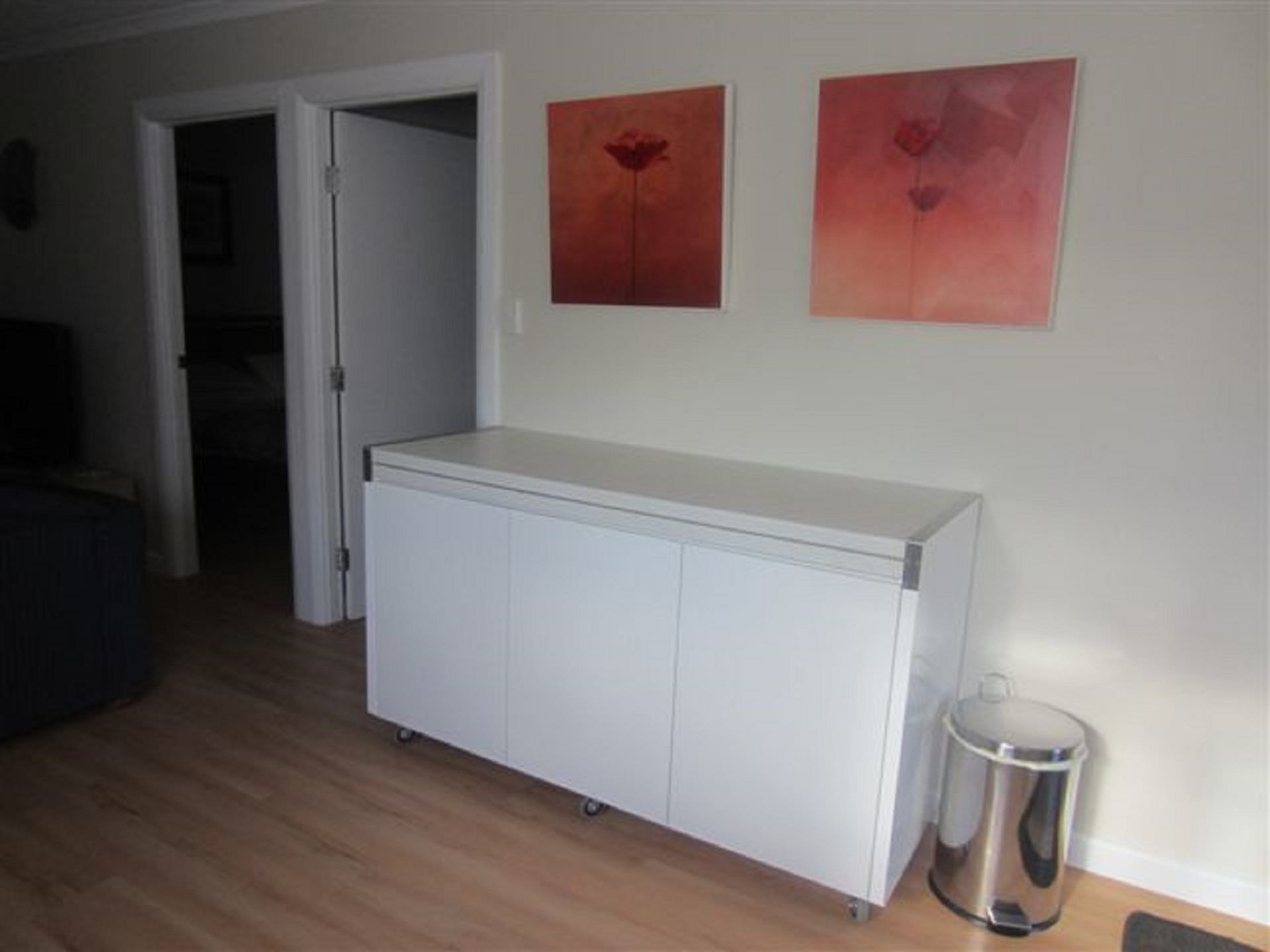 The Porthole - close to beach.  Winter Off Peak Special! — image 6