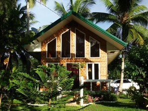 Exterior - Lankenua Cottage, with aircon, pool, gym (Island Garden City of Samal)