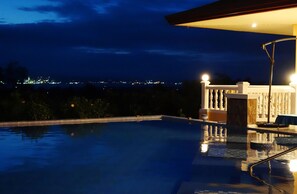 Outdoor pool - Lankenua Cottage, with aircon, pool, gym (Island Garden City of Samal)