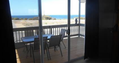 The White House ~ Free Wi-Fi, Arcade Machine - Off Peak Special!