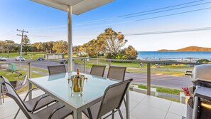 Outdoor dining - serenity at Fingal Bay 1 (Fingal Bay)