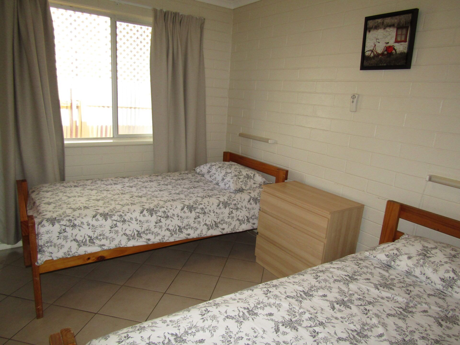 Clan Ranald Unit 2  ~  Short walk to all amenities!  UNLIMITED FREE WI-FI! — image 13