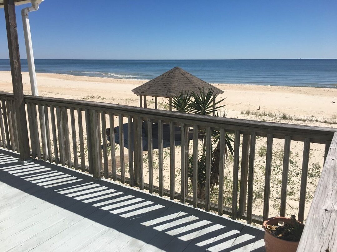 Beachfront! 2 BR/2 Bath Second Floor Condo, Sleeps 6, pet friendly