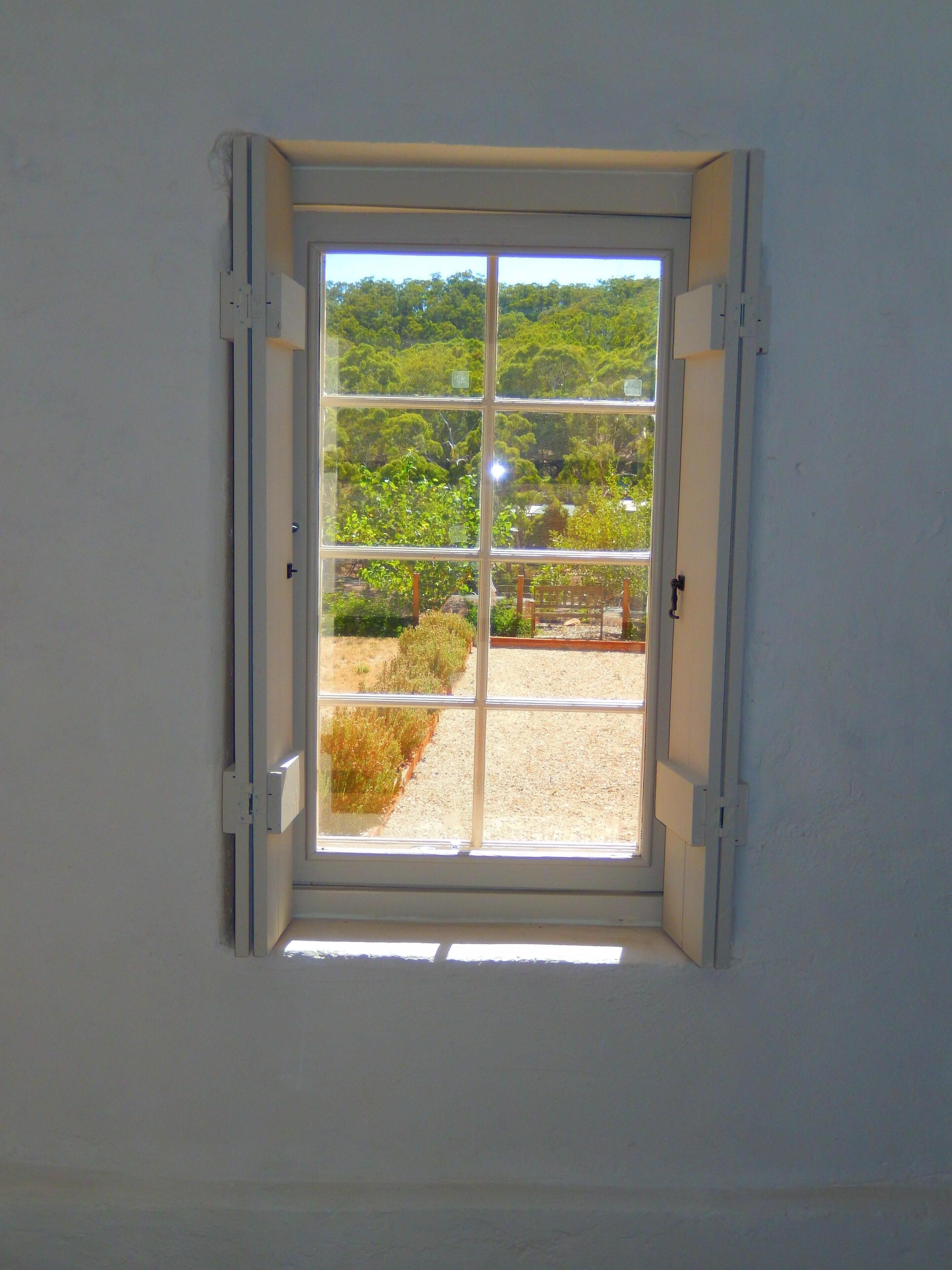 Morialta Barns - The Bakery - Unique Heritage Accommodation — image 7