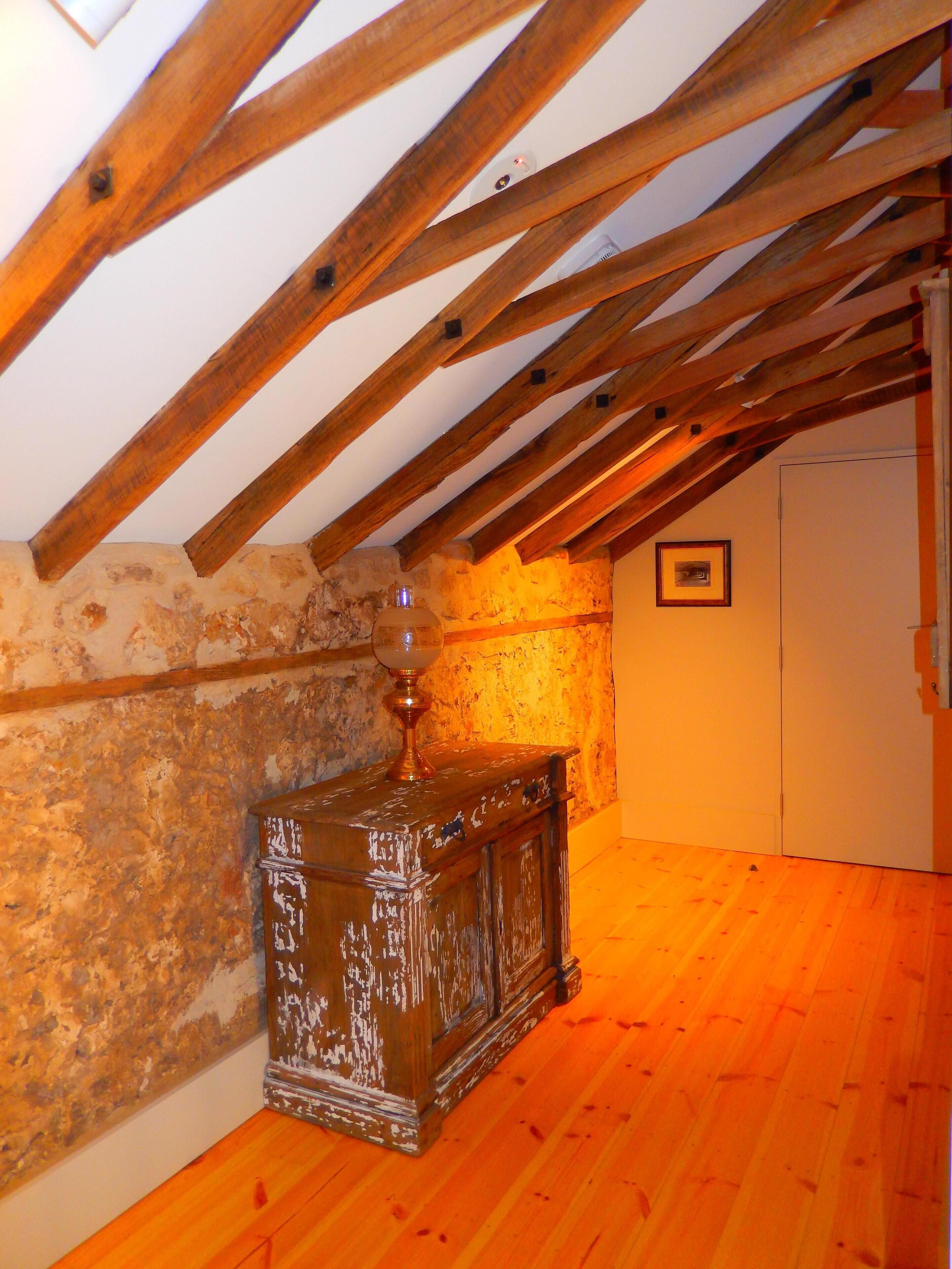 Morialta Barns - The Bakery - Unique Heritage Accommodation — image 24