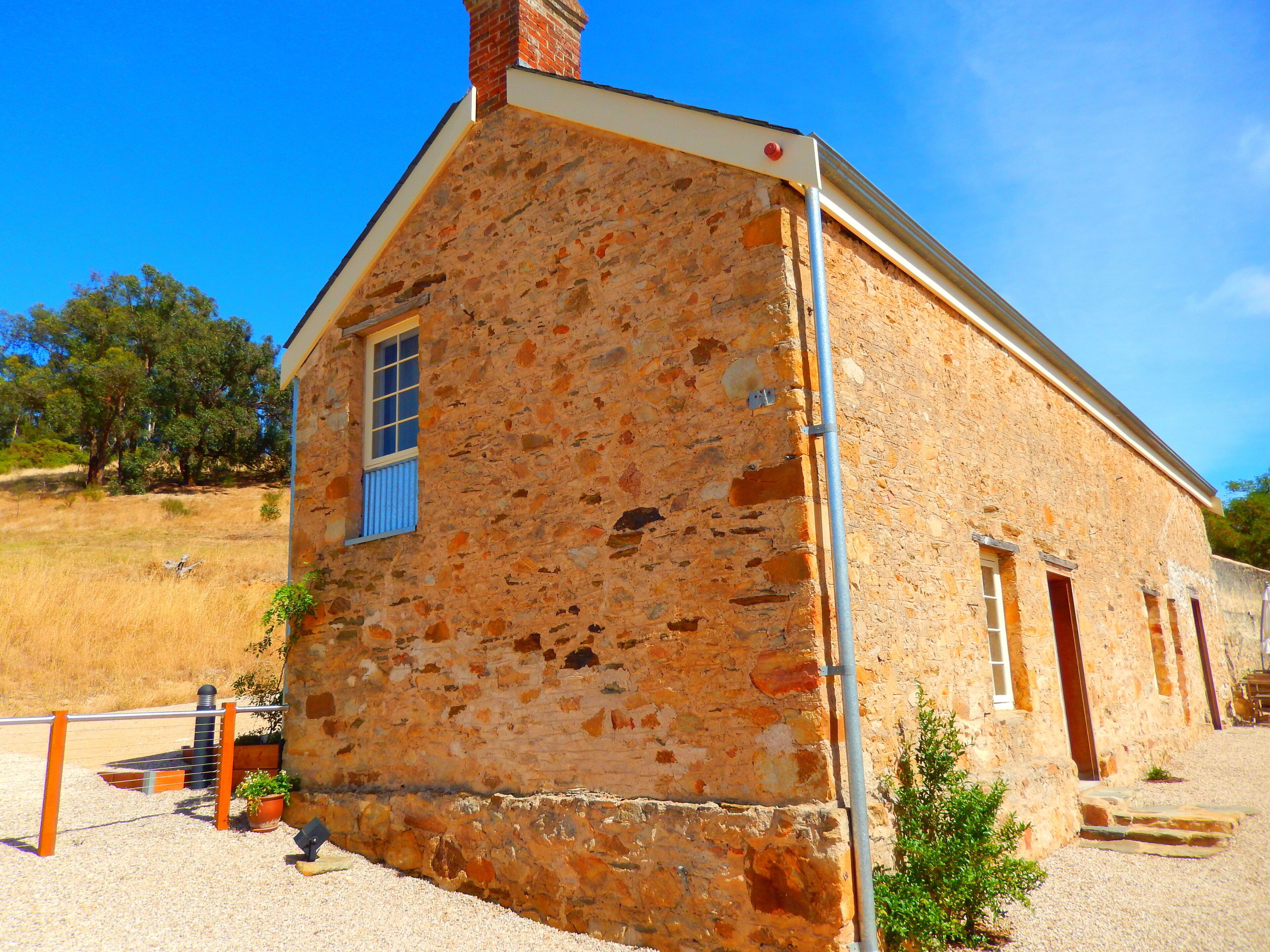 Morialta Barns - The Bakery - Unique Heritage Accommodation — image 15