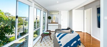 The perfect pet friendly beach home! Brand new bathroom & en-suite