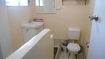 Douche, serviettes fournies