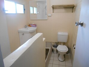 Douche, serviettes fournies