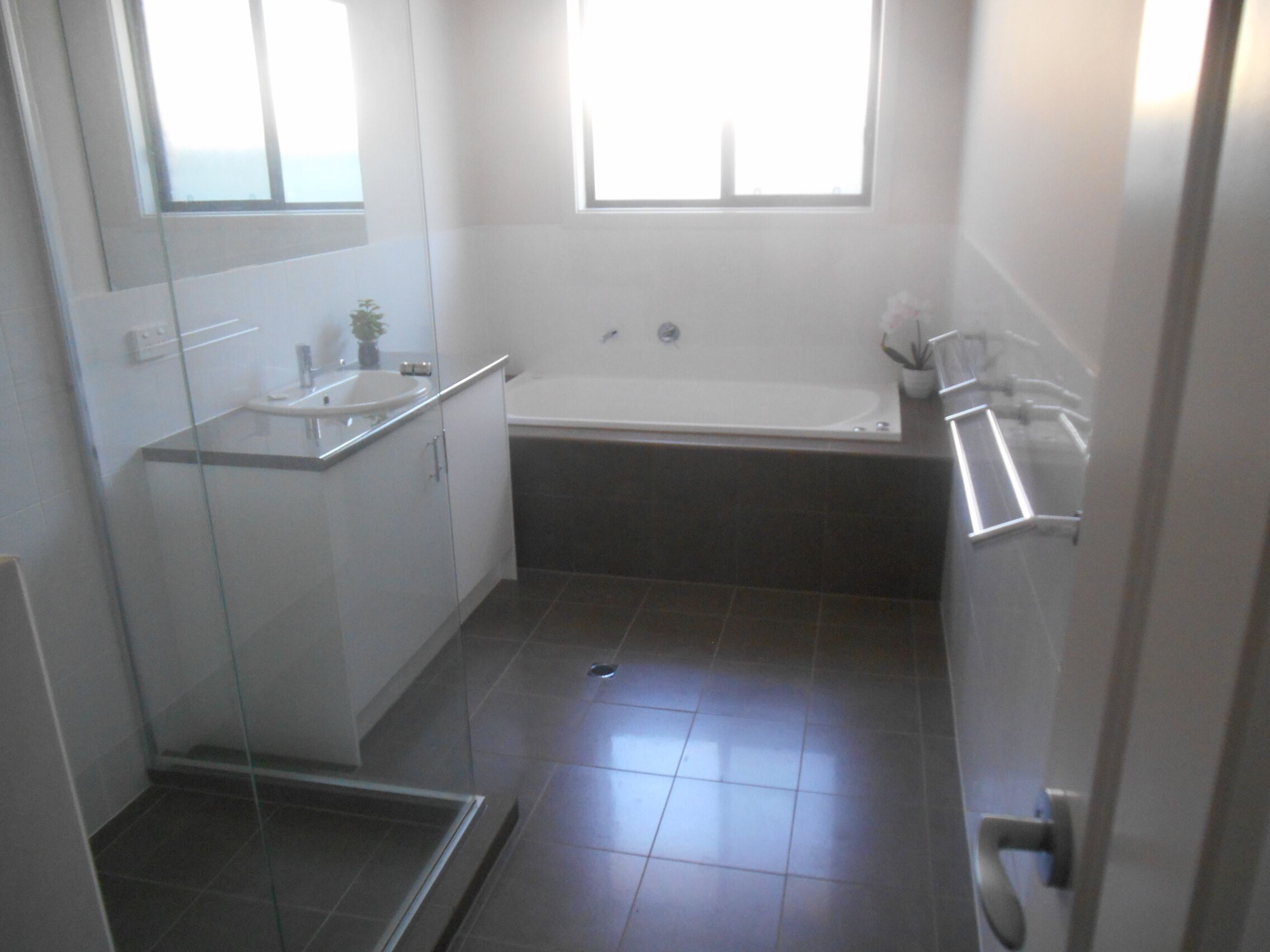 Sea La Vu - Cliff top Sea Views - Winter Off Peak Special! — image 17