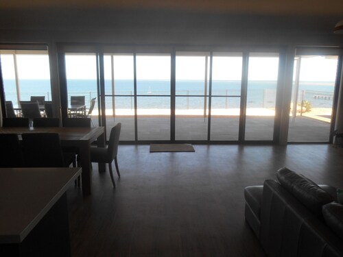 Sea La Vu - Cliff top Sea Views - Winter Off Peak Special!