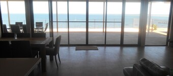 Sea La Vu - Cliff top Sea Views - Winter Off Peak Special!