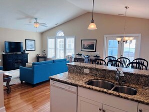 Living area - Stay at Wolfpack Waves, a spacious 4BR home in Holden Beach, perfect for 10 guests! (Holden Beach)