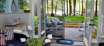 Clear Pond Suite, en fredelig leilighet i dampromenaden som sover 4 gjester.