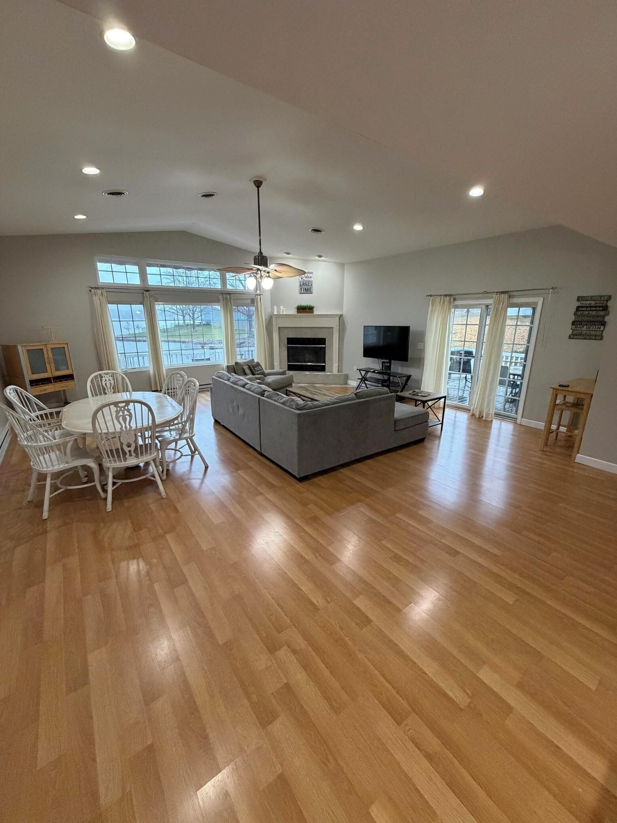 电视、DVD 播放器