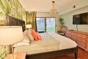 3 bedrooms, iron/ironing board, free WiFi, bed sheets - PET FRIENDLY, Private Beach Access, Beach Setup, Pools, HotTub, Tennis/Pickleball, Maravilla 1st Fl (Miramar Beach)