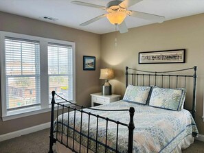 4 Schlafzimmer, kostenloses WLAN, Bettwäsche