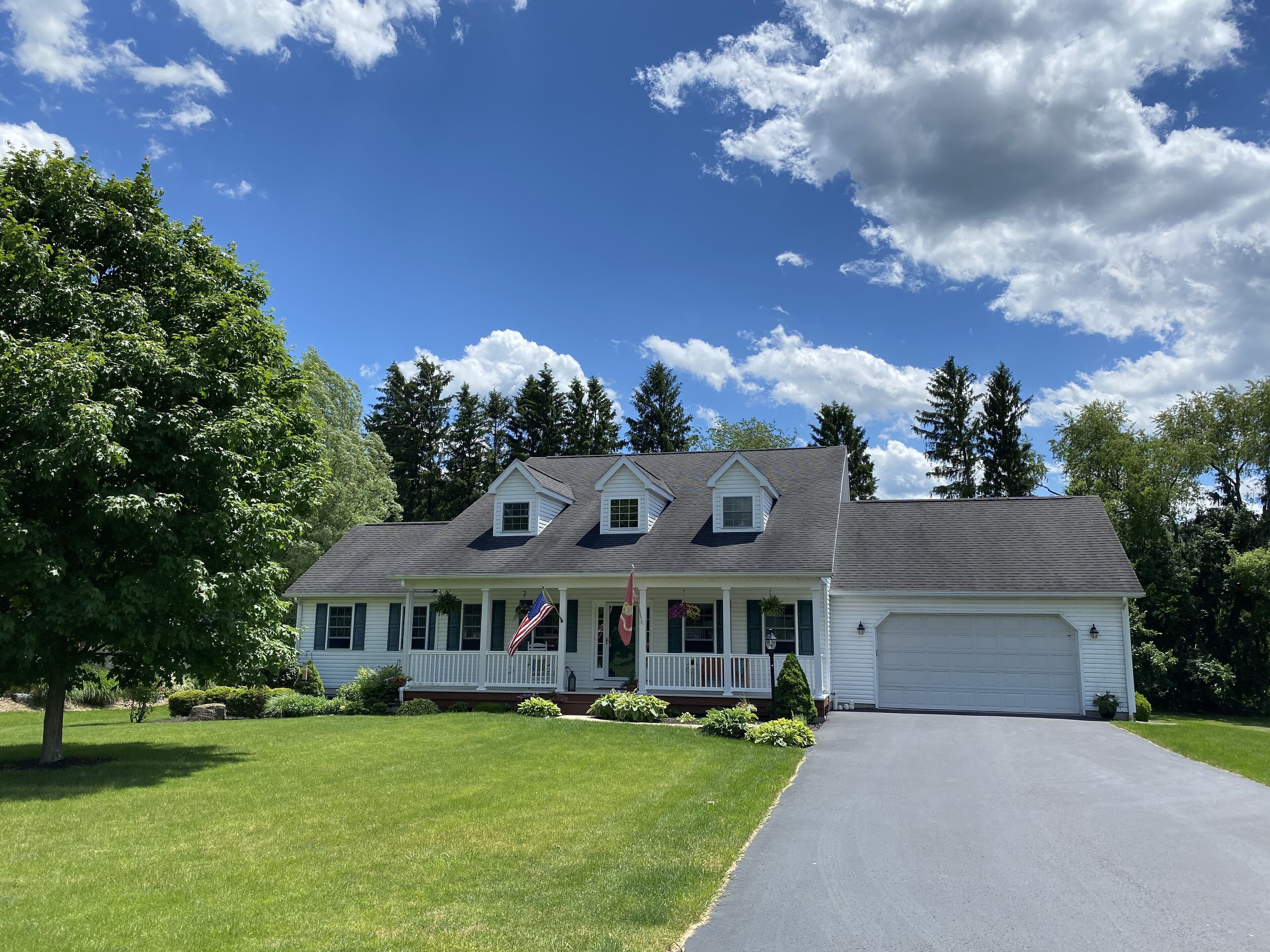 Large Home-Sleeps 10-14 & Just 4 miles to PSU