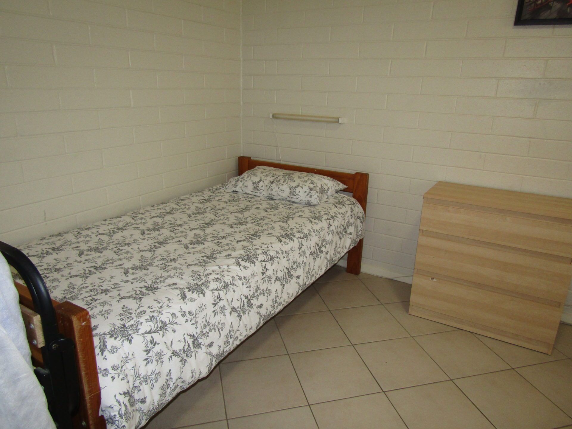 Clan Ranald Unit 1  ~  Short walk to all amenities!  UNLIMITED FREE WI-FI! — image 13