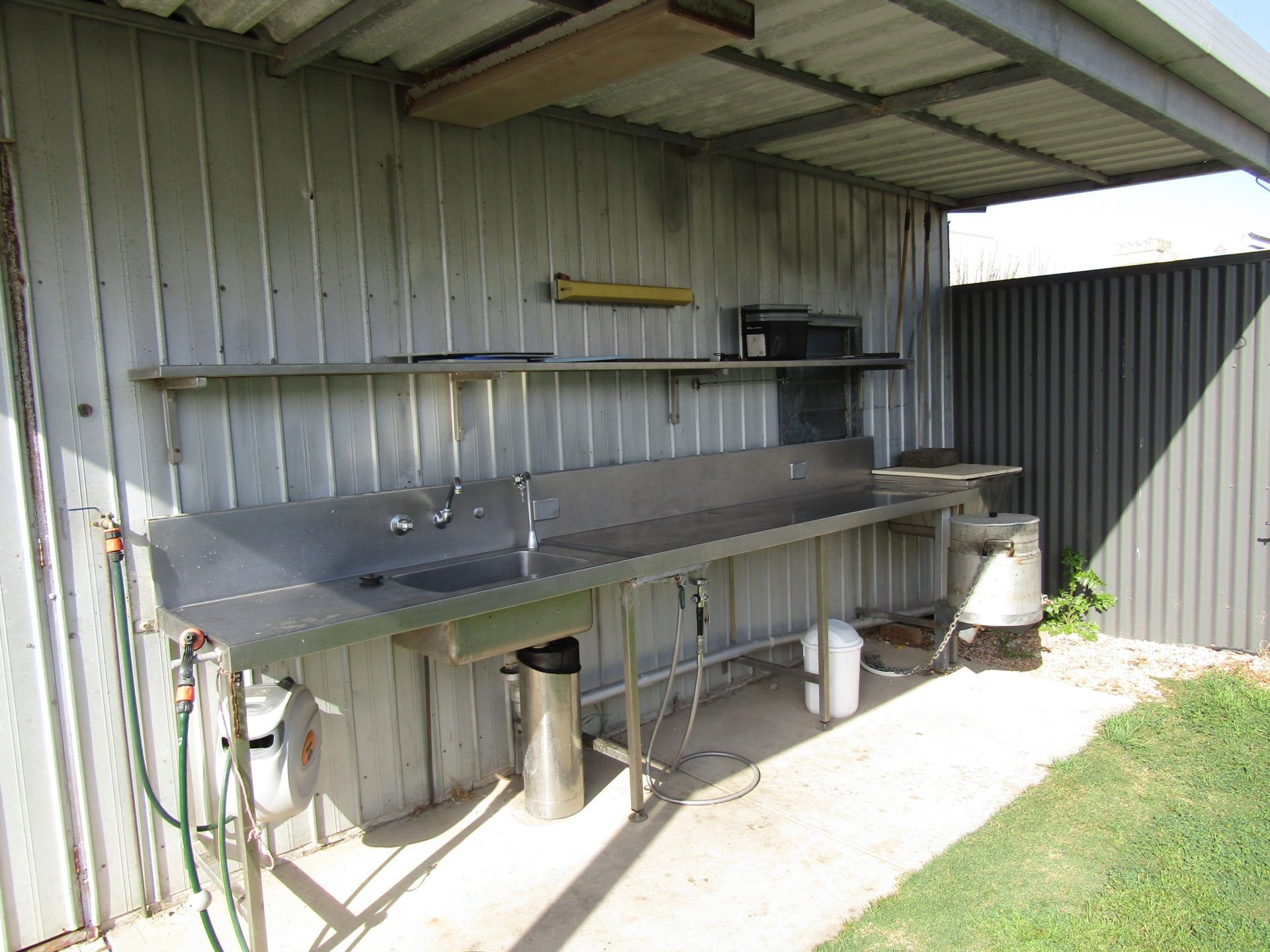 Clan Ranald Unit 1  ~  Short walk to all amenities!  UNLIMITED FREE WI-FI! — image 4