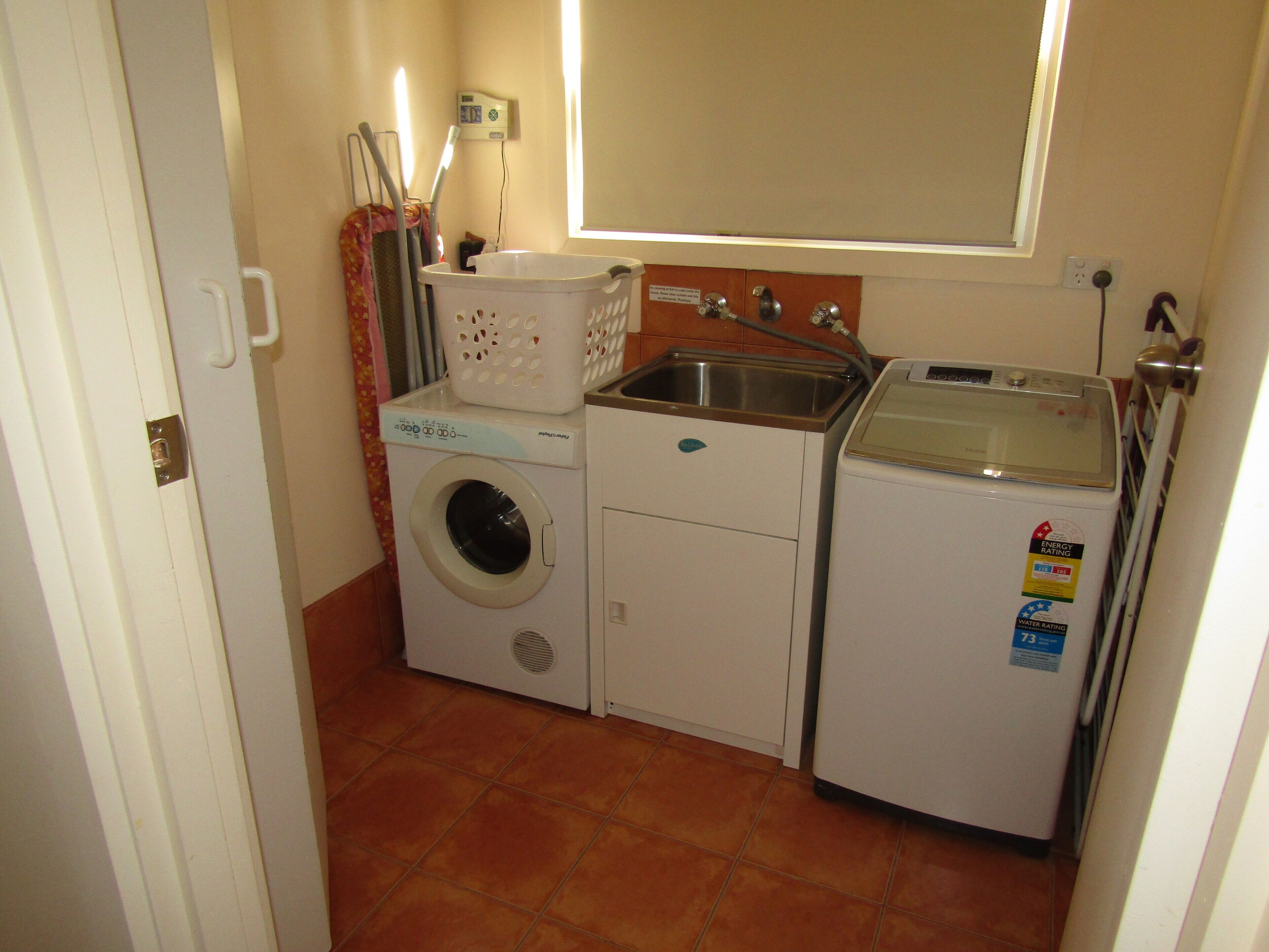 The Palm's House & Unit ~ Large Accommodation — image 2