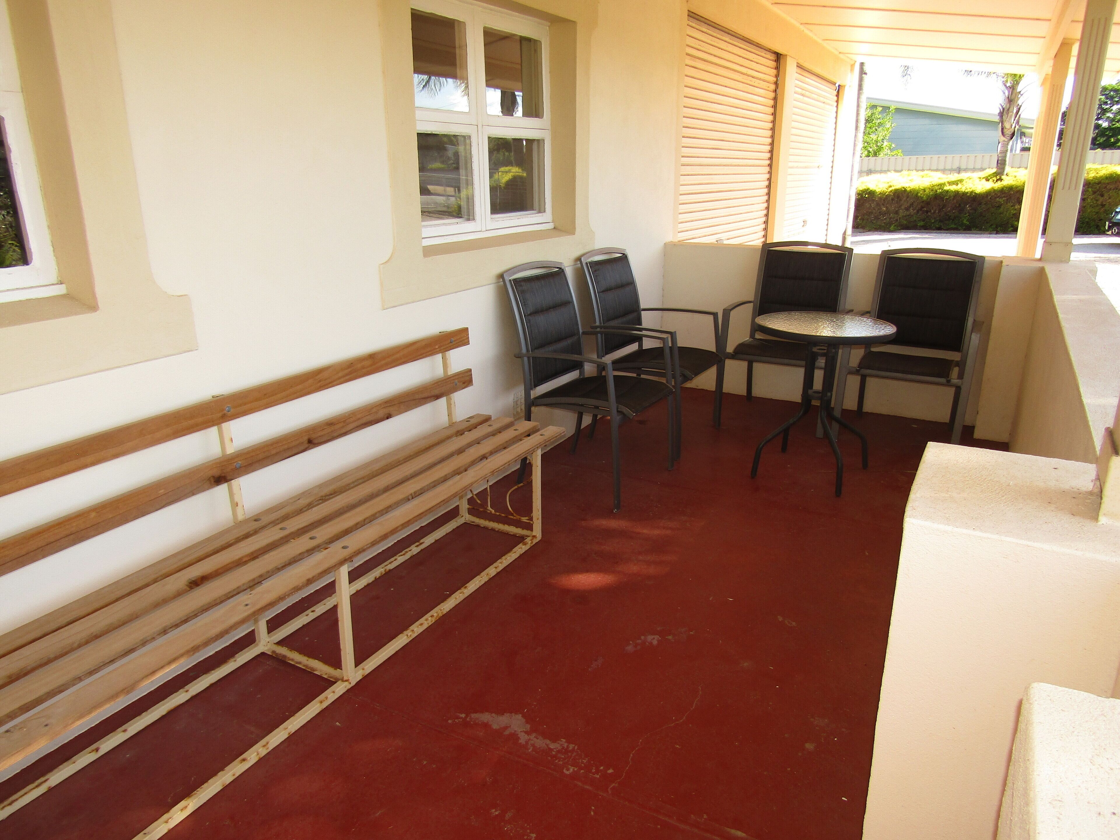 The Palm's House & Unit ~ Large Accommodation — image 3