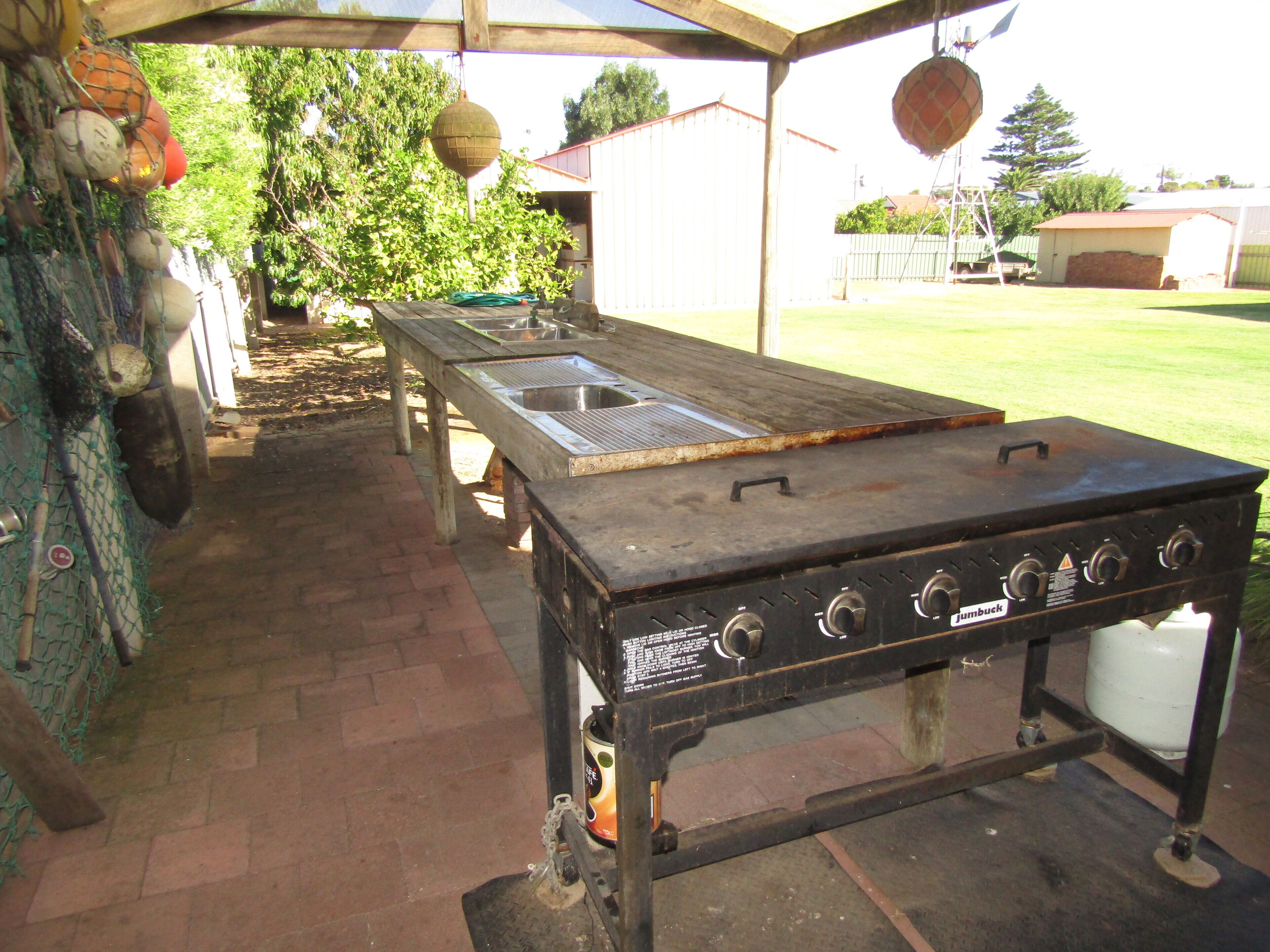 The Palm's House & Unit ~ Large Accommodation — image 4