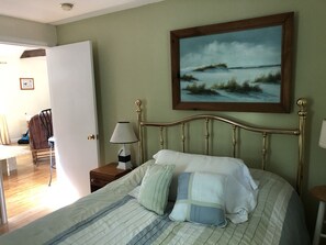 3 bedrooms, iron/ironing board, WiFi