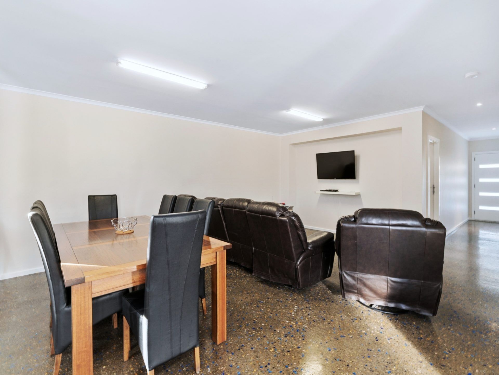 Blue Door Retreat  - Excellent Off Peak Special!  Nightly rates reduced!! — image 6