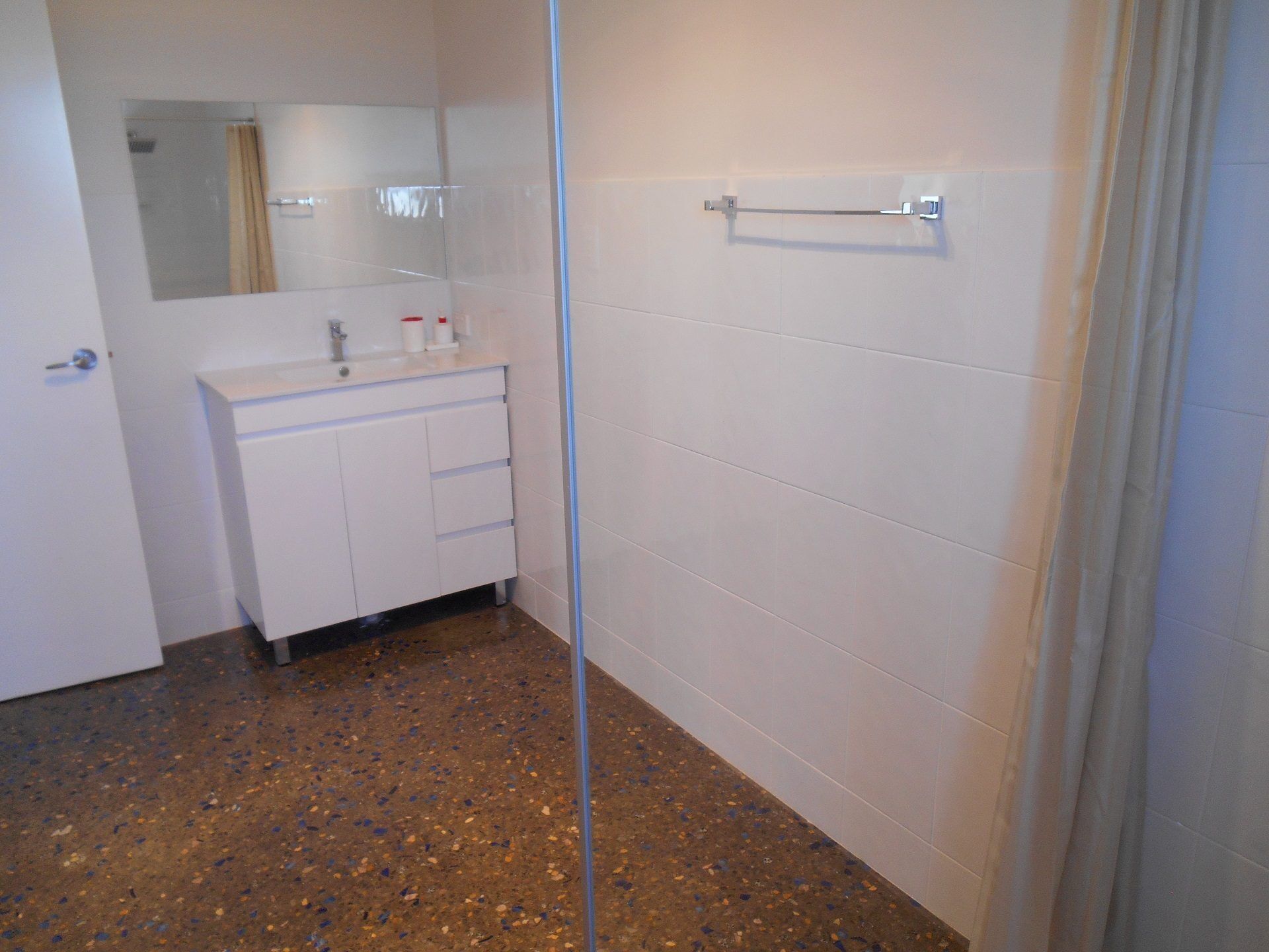 Blue Door Retreat  - Excellent Off Peak Special!  Nightly rates reduced!! — image 10