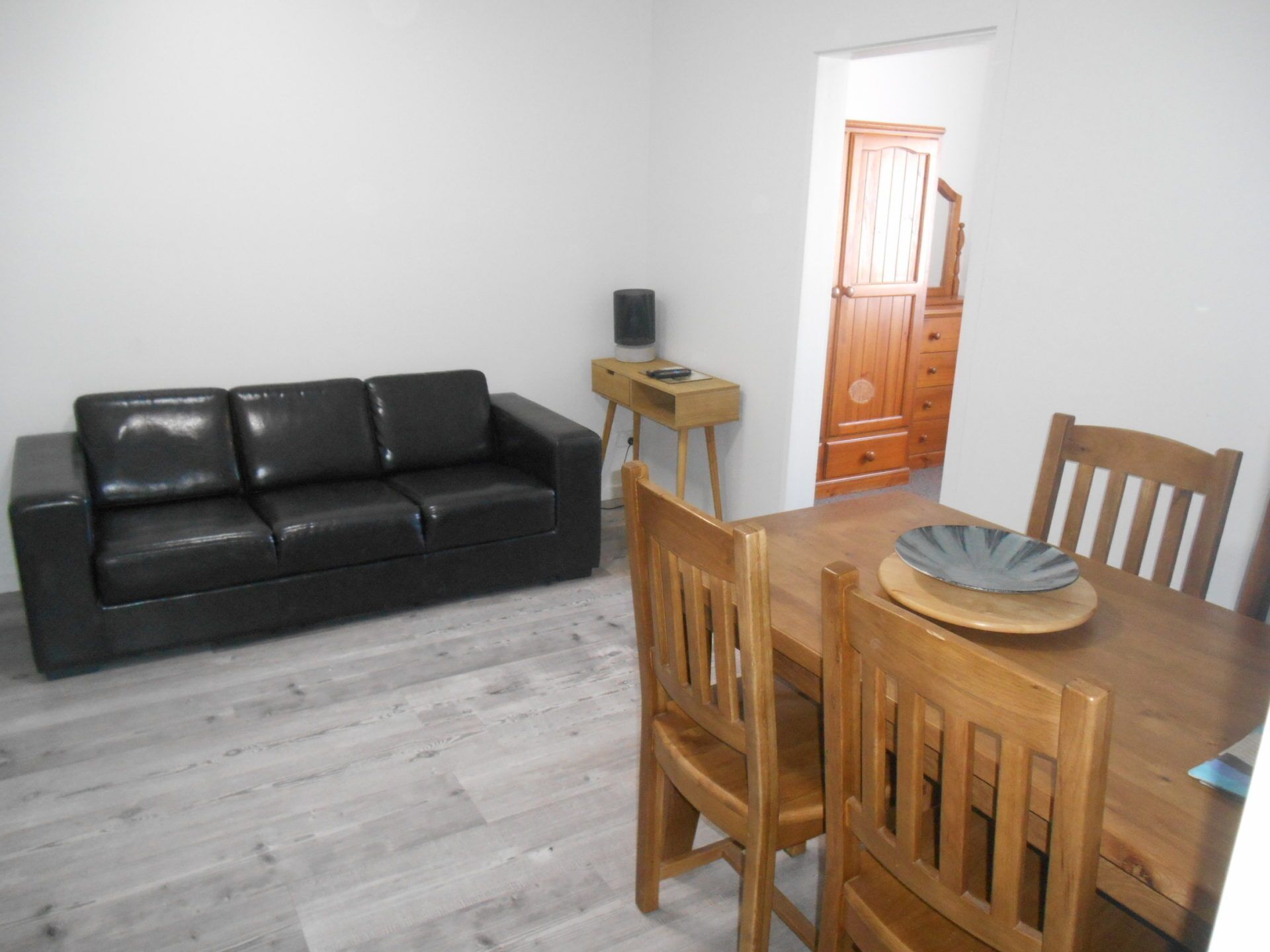 Blue Line Unit 3 - Great location!  Close to all amenities! Off Peak Special! — image 10